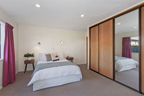 Photo of property in 1 Audley Gate, Avonhead, Christchurch, 8042