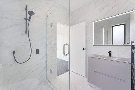 Photo of property in 32 Puhikawa Street, Massey, Auckland, 0614