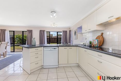 Photo of property in 11 Trossach Place, Wattle Downs, Auckland, 2103