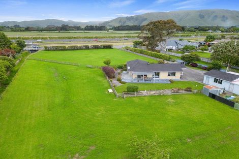 Photo of property in 921 State Highway 1, Te Horo, Otaki, 5581