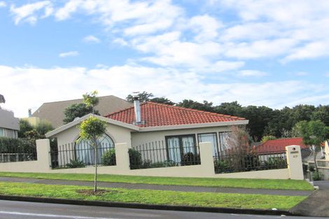 Photo of property in 67 Ribbonwood Crescent, Goodwood Heights, Auckland, 2105