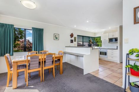 Photo of property in 8 Millstream Drive, Henderson, Auckland, 0610