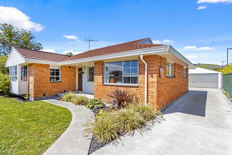 Photo of property in 24 Wades Avenue, Saint Martins, Christchurch, 8022