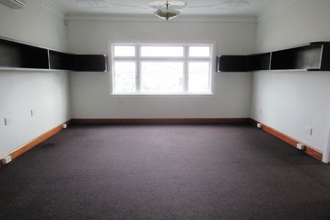 Photo of property in 362 Oxford Street, Levin, 5510
