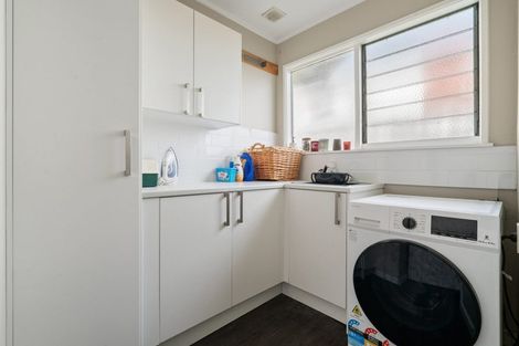 Photo of property in 1/35 Orams Road, Hillpark, Auckland, 2102