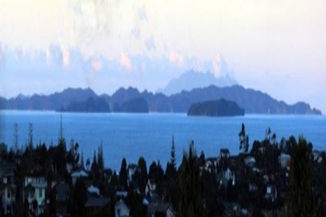 Photo of property in 22 Whangaparaoa Road, Red Beach, 0932