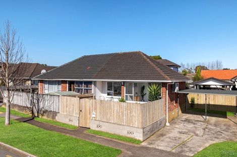 Photo of property in 2/45 Denbigh Avenue, Mount Roskill, Auckland, 1041