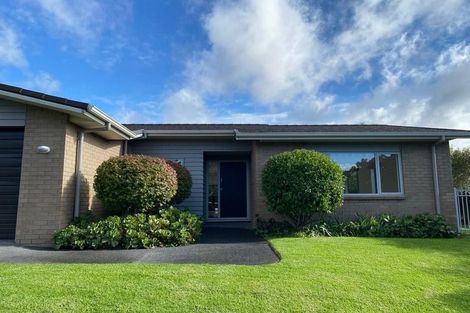 Photo of property in 8 Beachwood Drive, Hatfields Beach, Orewa, 0931