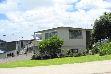 Photo of property in 90 Waitea Road, Muriwai, Waimauku, 0881