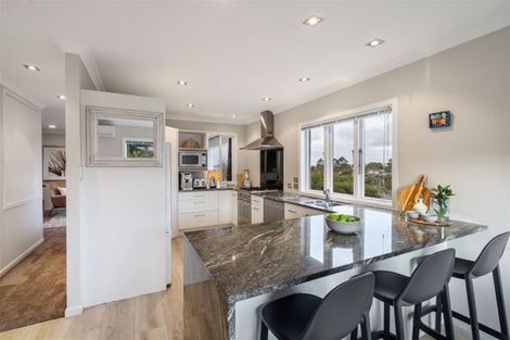 Photo of property in 44 Peter Terrace, Castor Bay, Auckland, 0620