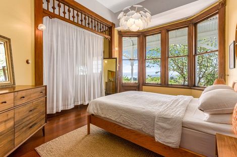 Photo of property in 25 Garden Road, Northland, Wellington, 6012