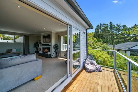 Photo of property in 34 Arahiwi Grove, Tirohanga, Lower Hutt, 5010