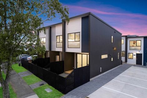 Photo of property in 5/17 Barneys Farm Road, Clendon Park, Auckland, 2103