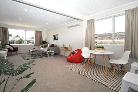 Photo of property in 152 Mahia Road, Wattle Downs, Auckland, 2103