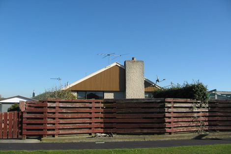 Photo of property in 30 Cardinal Drive, Hillmorton, Christchurch, 8025