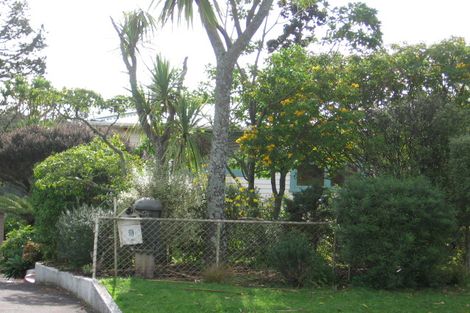 Photo of property in 8 Noall Street, Te Atatu Peninsula, Auckland, 0610