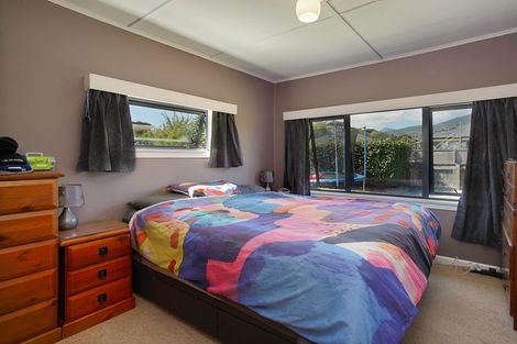 Photo of property in 32 Bledisloe Avenue, Stoke, Nelson, 7011