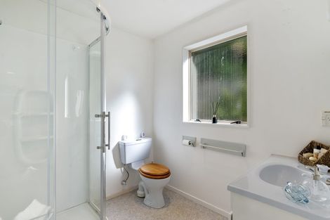 Photo of property in 10 Tiromoana Road, Raumati South, Paraparaumu, 5032