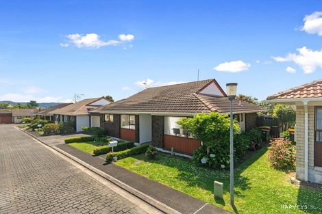 Photo of property in 5/248 Great North Road, Henderson, Auckland, 0612