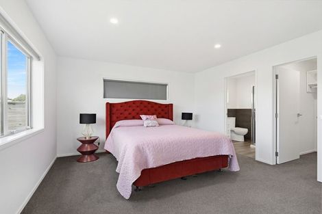 Photo of property in 16 Domain Street, Waiuku, 2123