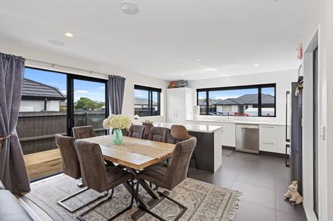 Photo of property in 8 Brightstone Crescent, Aranui, Christchurch, 8061