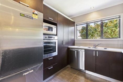 Photo of property in 3 Candlestick Place, Oteha, Auckland, 0632