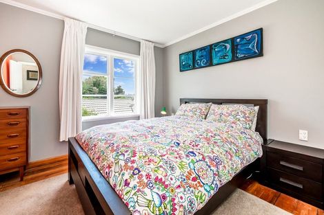 Photo of property in 106 Renown Road, Raumati South, Paraparaumu, 5032