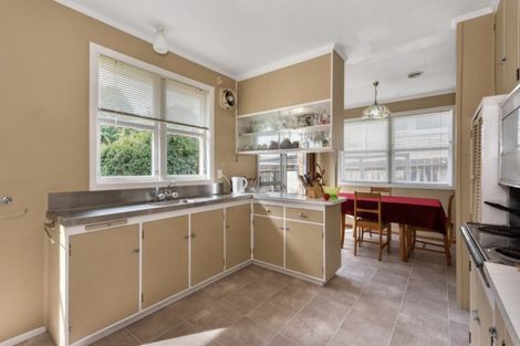 Photo of property in 10 Kensington Place, Fairfield, Hamilton, 3214