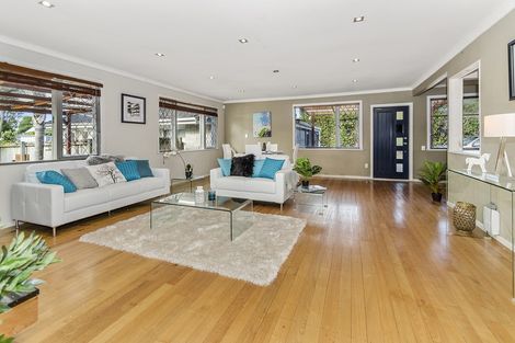 Photo of property in 230a Pakuranga Road, Pakuranga Heights, Auckland, 2010