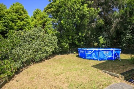 Photo of property in 10 Camilla Grove, Totara Vale, Auckland, 0629
