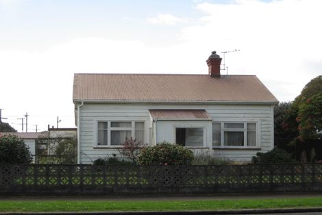 Photo of property in 120 Cracroft Street, Waitara, 4320