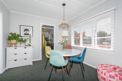 Photo of property in 15 Sandwich Road, St Andrews, Hamilton, 3200