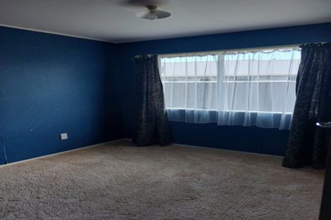 Photo of property in 42 Acacia Street, Kelvin Grove, Palmerston North, 4414