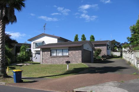 Photo of property in 13 St Lucia Place, Unsworth Heights, Auckland, 0632