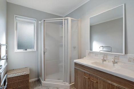 Photo of property in 2/281 Memorial Avenue, Burnside, Christchurch, 8053