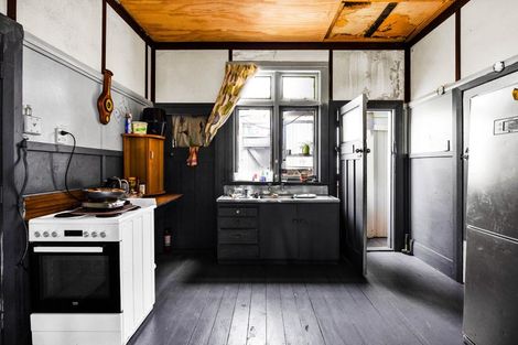 Photo of property in 13 Suffolk Street, Patea, 4520