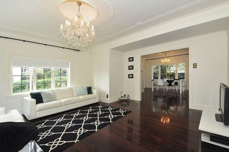 Photo of property in 18 Nikau Street, Eastbourne, Lower Hutt, 5013