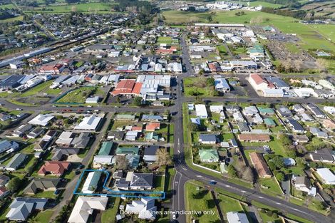 Photo of property in 2b Village Place, Tuakau, 2121