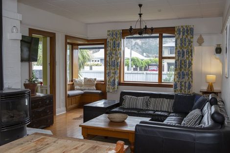 Photo of property in 23 Menzies Street, Sumner, Christchurch, 8081