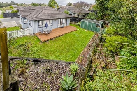 Photo of property in 87a Triangle Road, Massey, Auckland, 0614
