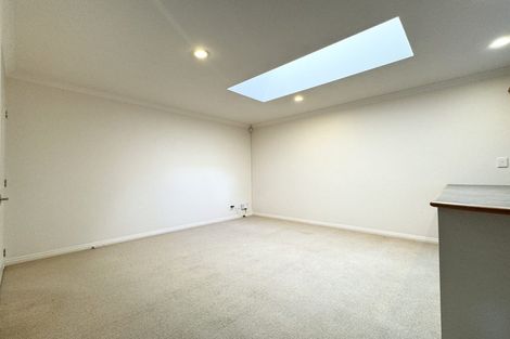 Photo of property in 4 Mackwell Road, Fairview Heights, Auckland, 0632