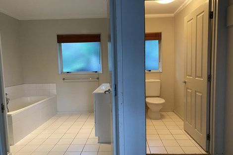 Photo of property in 1/15 Roys Road, Weymouth, Auckland, 2103