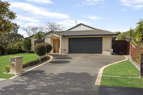 Photo of property in 12 Moycullien Lane, East Tamaki Heights, Auckland, 2016