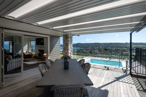 Photo of property in 18 Peregrine Place, Kinloch, Taupo, 3377