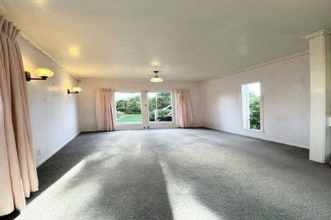 Photo of property in 7 Lyford Crescent, Sunnynook, Auckland, 0620