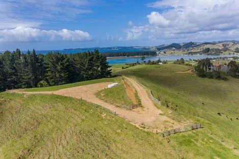 Photo of property in 56 Burford Lane, Whananaki, Hikurangi, 0181