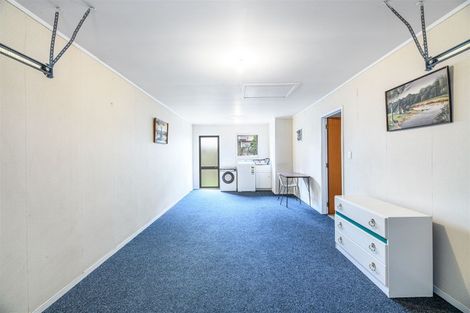 Photo of property in 1/246 Great North Road, Henderson, Auckland, 0612