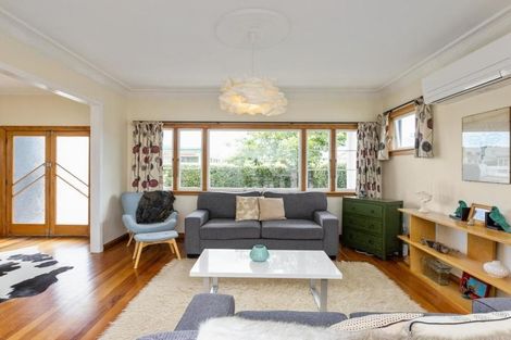 Photo of property in 1111a Heretaunga Street East, Parkvale, Hastings, 4122