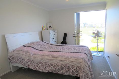 Photo of property in 32 Sidney Wallingford Way, Hobsonville, Auckland, 0616