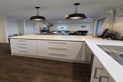 Photo of property in 5 Turnbull Crescent, Wanaka, 9305